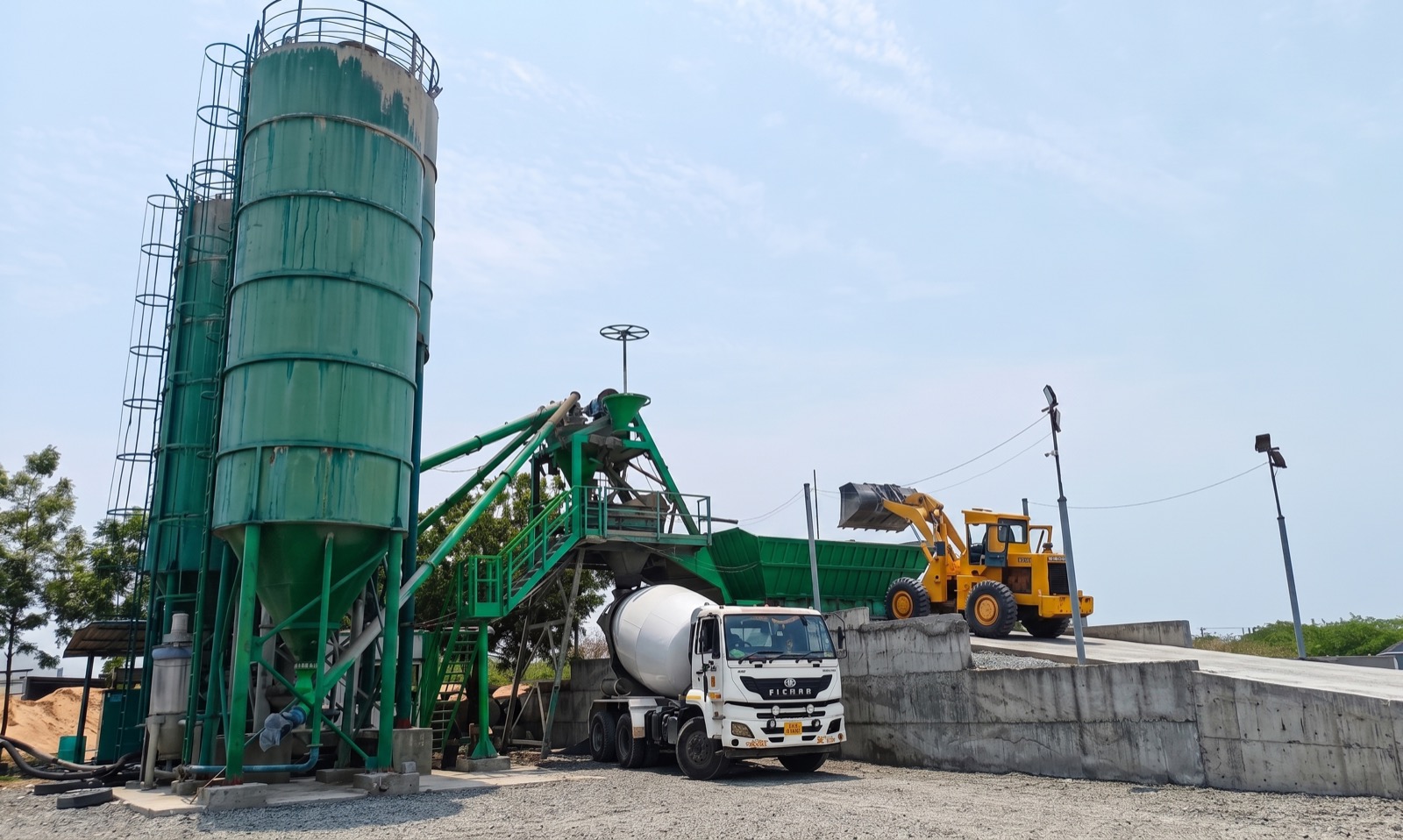 Global Readymix Gundlapalli batching plant with transit mixer