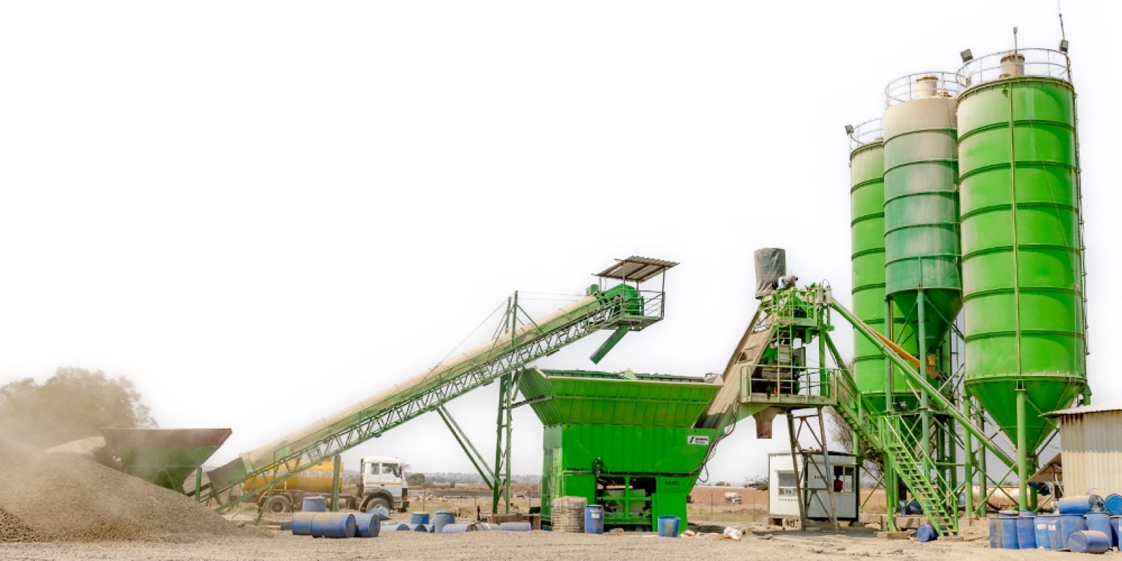 On-site batching plant mobilised on customer site